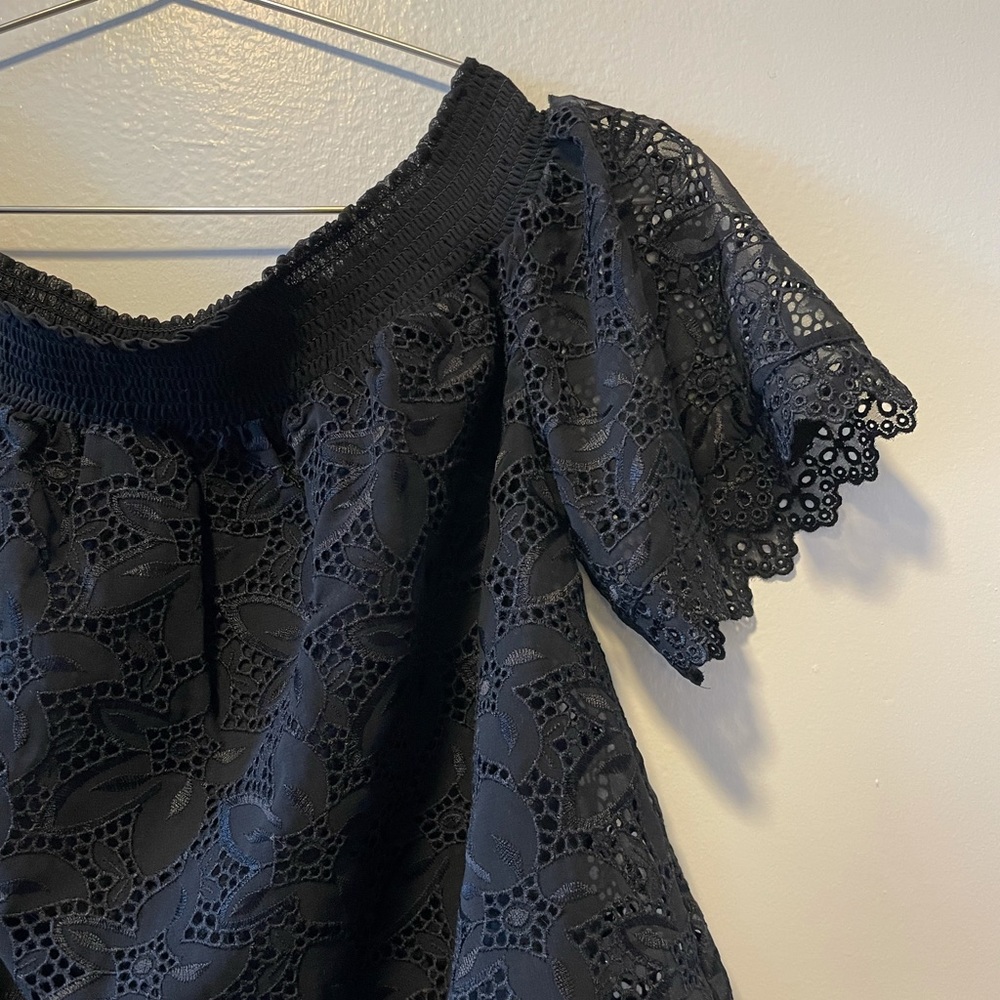 Karen Miller Black Off-Shoulder Crochet Top, Sz 2 - Picture 3 of 6